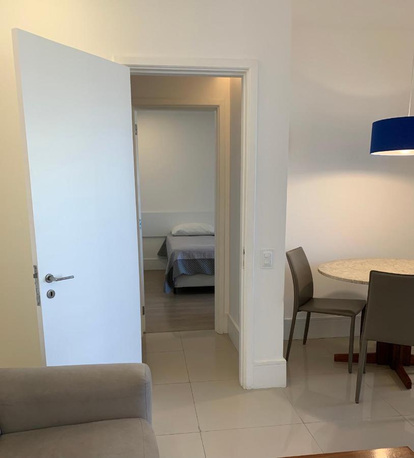 Flat com 65 metros; sala; duas suítes; cozinha Recém-reformado Rio de Janeiro Exterior foto